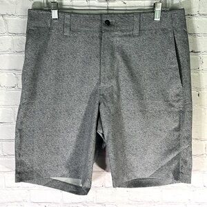 Callaway Men's Gray Flat Front Short. Size: 34W